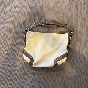 Coach Legacy Chalk White Colorblock Shoulder Bag & Turnlock Details